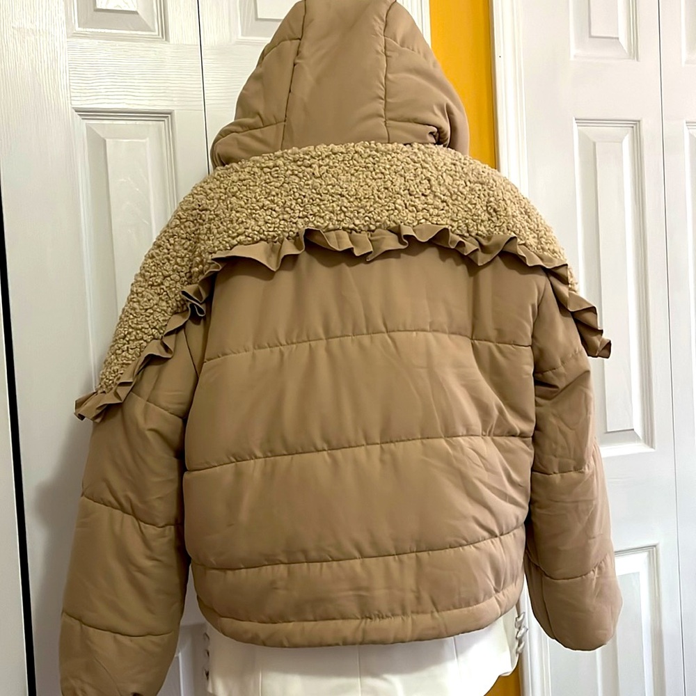 Women’s For Love and Lemons Tan Hooded Faux Sherpa Puffer Coat - Picture 6 of 7